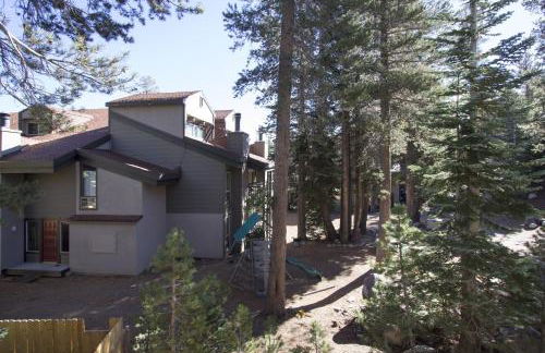 St Anton Wooded View 1-Bedroom Condos with Complimentary Hot Drinks - Photo 4