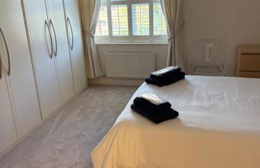 SIX at Wooburn Green Cosy Retreat with Balcony near LEGOLAND Lapland UK and Windsor - Foto 23