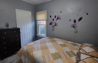 At the Center of Dearborn, MI 2 Bedroom apartment with backyard and balcony - Foto 13