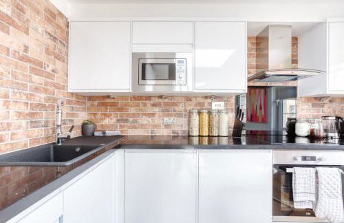 Central Bright 3 Bed Flat with Pool & Parking - Foto 8