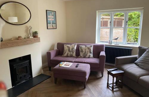 Lovely quiet cottage Sleeps 4 adults, 4 children, Dog Friendly - Photo 70