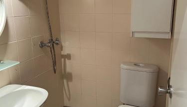 Piso con parking en el centro a 2 minutos de la playa - Foto 5, Shower