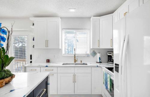 Charming Beachfront Cottage with Dock Slip and Kayaks on Little Gasparilla Island | Placida, FL - Foto 9