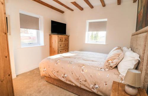 1 Rodgers Mews - Photo 10