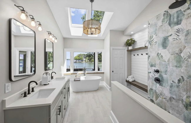 Water, Water Everywhere by Avantstay Pool + Dock - Foto 56