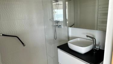 Appartement Face Mer Saint Nazaire - Foto 4, towels, Shower