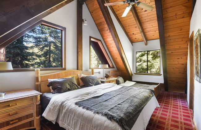 Modern Rustic Retreat - Photo 2