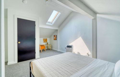 Stay Portland - Warhol Suite - Art Deco Apartment - 92 WalkScore - Photo 14