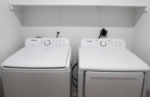 Cozy Home - Self Check-In w/Spacious Deck - Foto 19