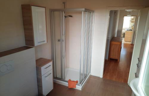 FeWo mit Terrasse für 4-5 Personen mit Schwimmbad + Sauna - Foto 10