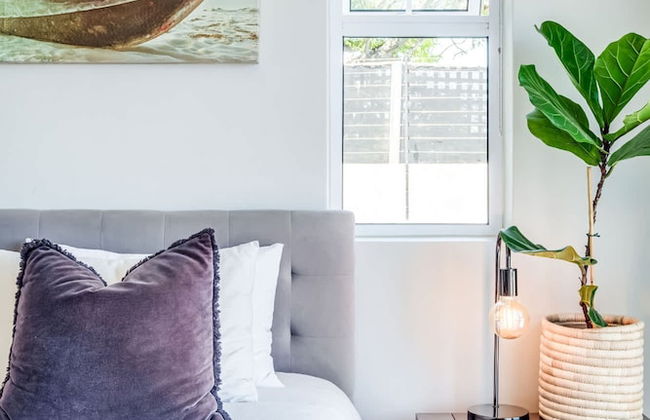 Camps Bay Holiday Apartment in Secure Complex With Private Pool and Parking Houghton Views - Foto 46