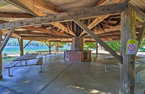 Quaint Lake Cushman Cottage w/ Private Access! - Foto 40