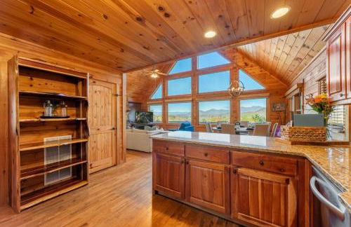 Beautiful 4BR Mountain View Cabin A Retreat for Everyone - Foto 41