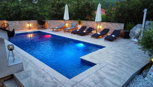 Cliffside Villa Vilić - Foto 3, sunbed, Garden view