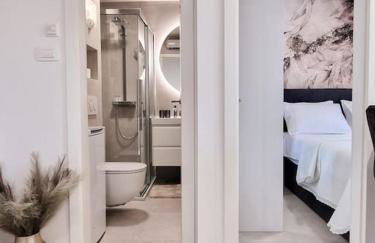 MonLux studio- FREE Public Parking- Easy & Straight Walk to the Center - Photo 9