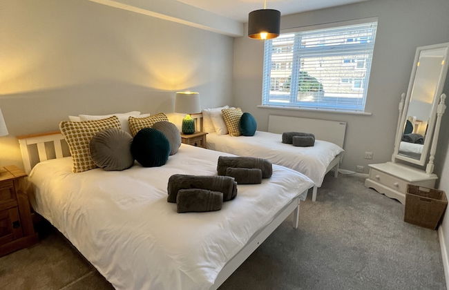 BookedUK - Lovely 2BR Flat in Hoddesdon - Foto 1