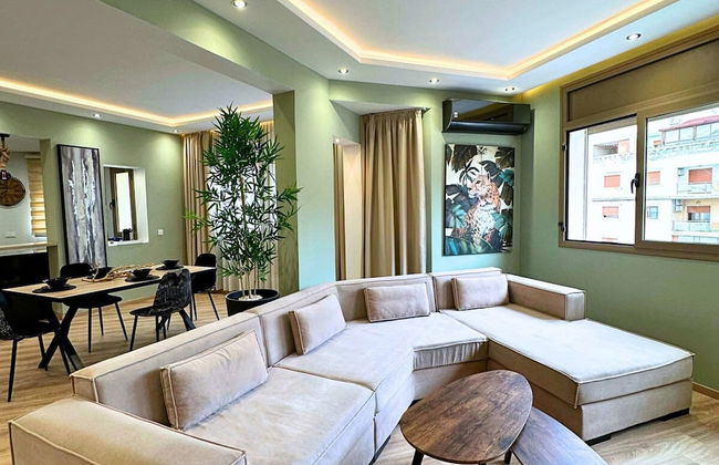 The Tropical Luxury 2BR City Centre Retreat - Photo 4