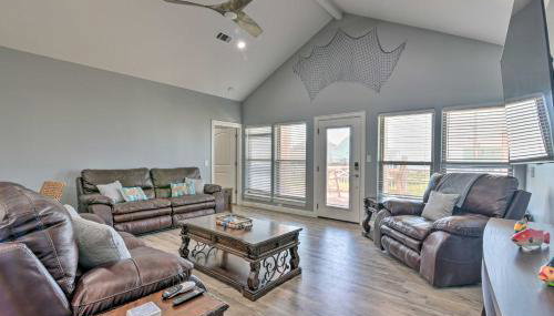 Ocean View and Wraparound Deck Crystal Beach Home! - Foto 4