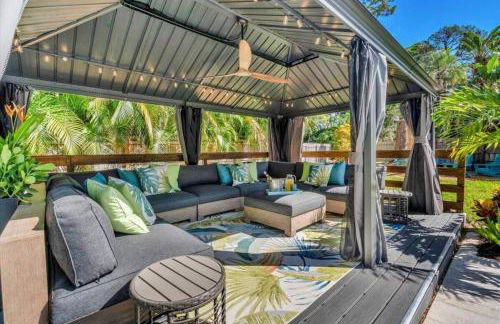 Tropical Oasis, 5 Mins to Beach - Foto 41