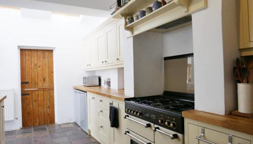 Close to beaches and town, off street parking - Foto 2