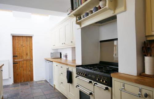 Close to beaches and town, off street parking - Foto 2