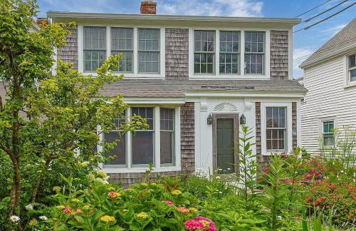 The Explorer's Retreat-West End Condo King Bed - Foto 30