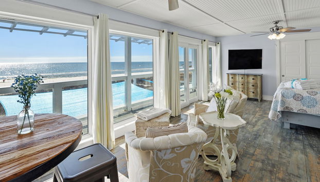 Luxury Gulf Front Property! Directly on the Beach! Sleeps 15! - Foto 2, Imagen principal