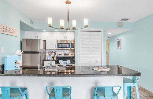 Bright 2BR Condo with Breathtaking Ocean View - Foto 27