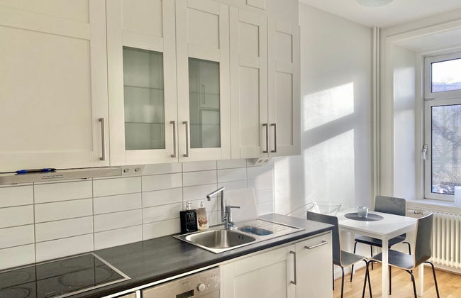 Luxury Apartment in City Centre - Photo 6