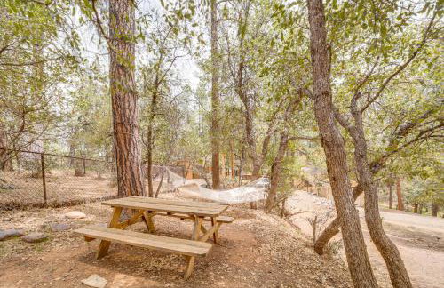 Near Fossil Creek and Trails Scenic Pine Cabin! - Foto 29