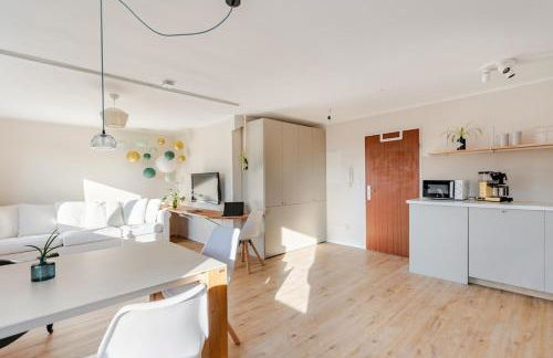 Charming top-floor apartment - Photo 3