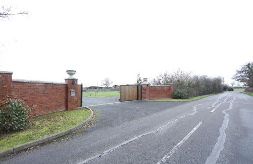 Rushmoor Retreat, Cosy with Outdoor Pizza Oven - Photo 31