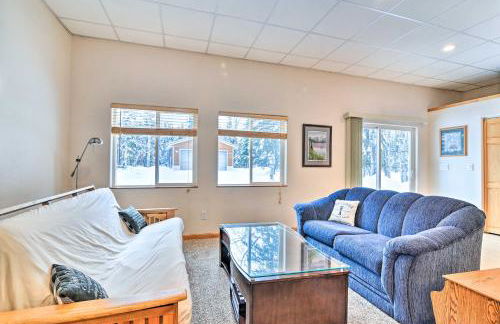 Peaceful Mountain-View Home - Walk to Kenai Lake! - Foto 5