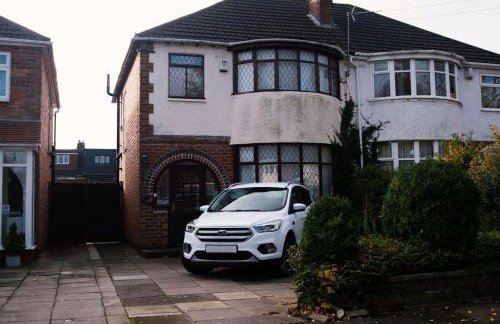 Captivating 3-Bed House in Birmingham - Foto 1