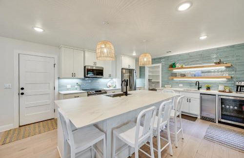Modern, Spacious! Lake Buchanan Retreat with Hot Tub - Foto 9