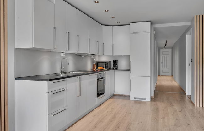 Arctic Homes - Premium Plaza - Photo 22