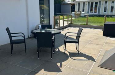 Lovely studio annex in Lilliput - Photo 3