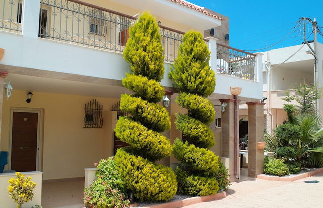 Bella Elena - Photo 2