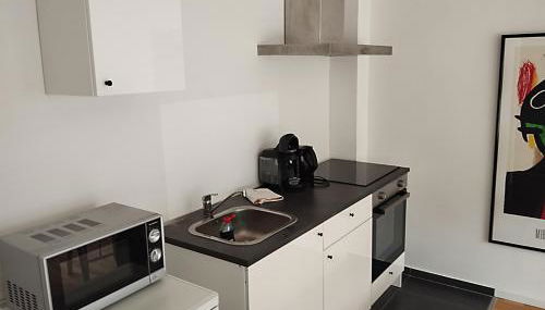 Zentrale ruhige Lage mit Parkplatz und Terrasse - Foto 3