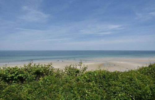 Walk to Beach at Historic Sears Kit Home - Foto 29