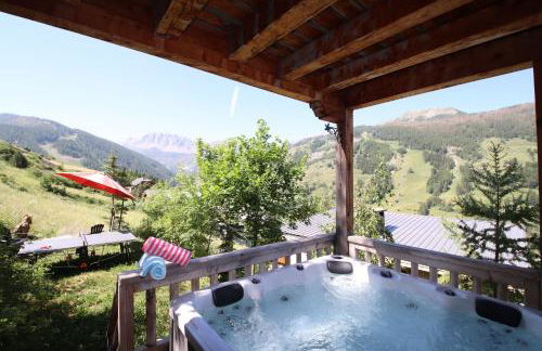 Charming Chalet w/ Mountain & Slope Views, Jacuzzi - Foto 35