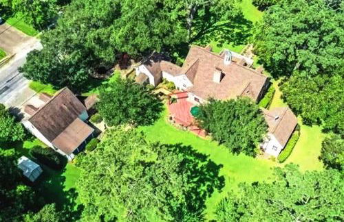 Robin's Nest- Private Suite on Elegant Grounds - Foto 12