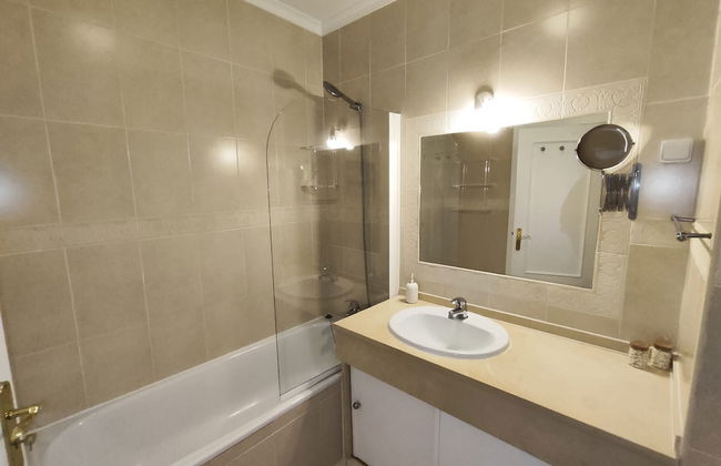 Albufeira Valley 2 With Pool by Homing - Photo 27