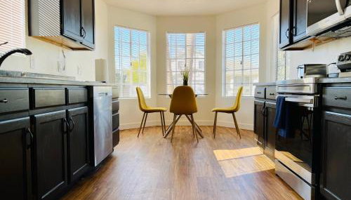 Glendale Gem with Pool & Office in Prime Location - Photo 3, stove, dishwasher, pet friendly, minibar