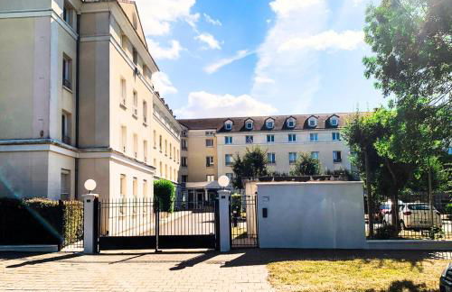 Studio EASY Check-in DISNEY 10 minutes Parking Wifi Welcome gift Starbucks coffee - Foto 27