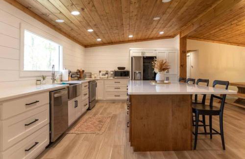 Glamp House Lake and Mountain Views Hot Tub by Hiawassee Glamping - Foto 6