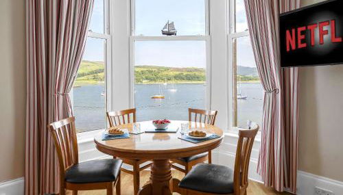 Above The Bay - Foto 2