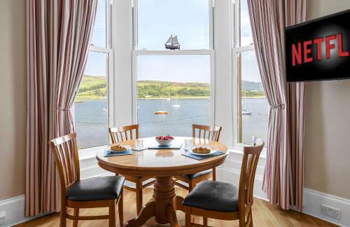 Above The Bay - Foto 2