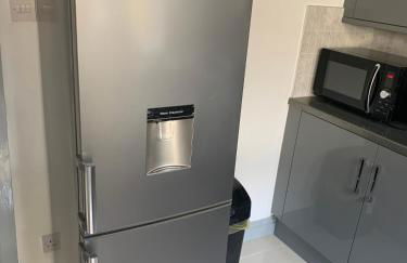 Dane Guest House Free Parking Fast WiFi Modern Living - Foto 26