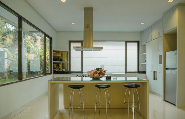 Oyama City View 4BR Villa with a Heated Pool - Photo 6